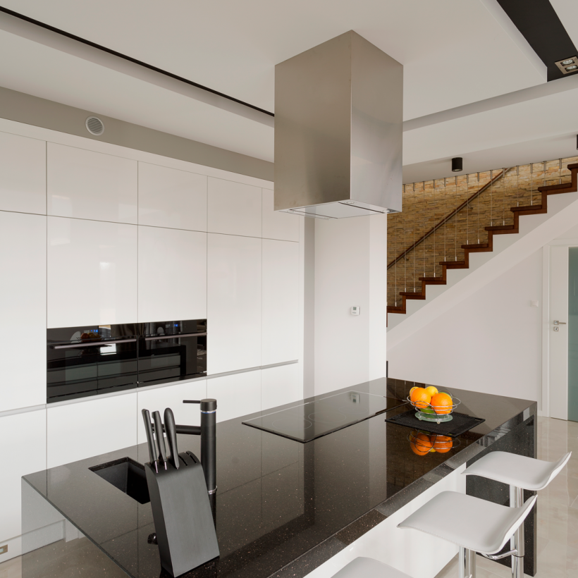 granite-worktop-in-modern-kitchen-PEUH5V3-(1)